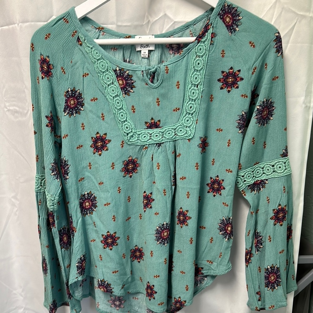 Boho Floral Lace Trim Blouse